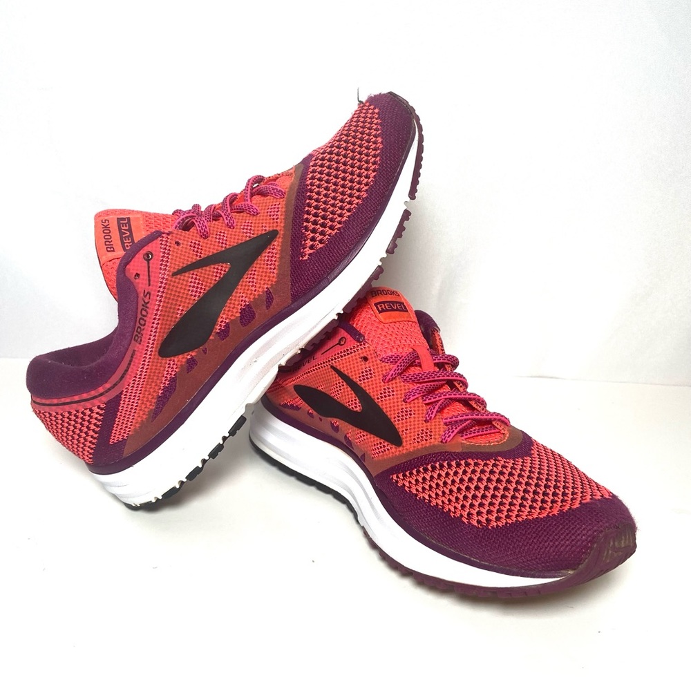 Brooks Revel Womens 1202491B637 Diva Pink Red Running Shoes Lace Up Size 9